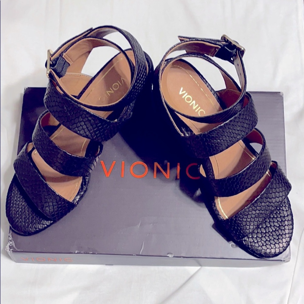 Vionic sandals